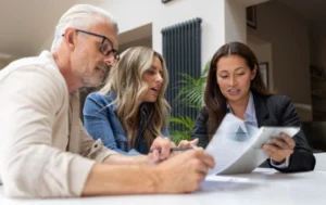 couple-meeting-advisor-rent-protection